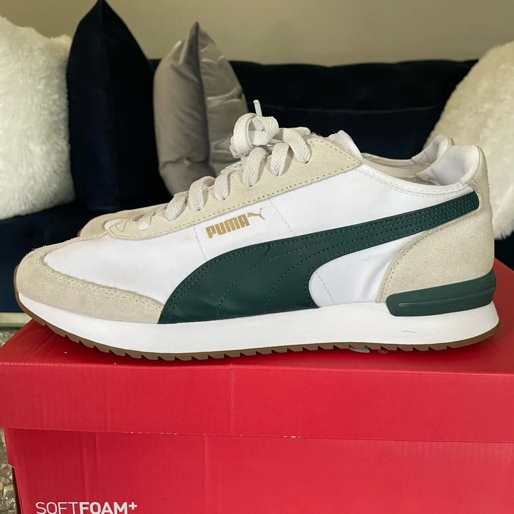 Puma Men’s Beige White Runner Sneakers